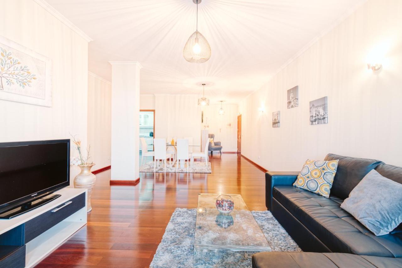Vip VI - Sea View Apartment Caniço Екстериор снимка