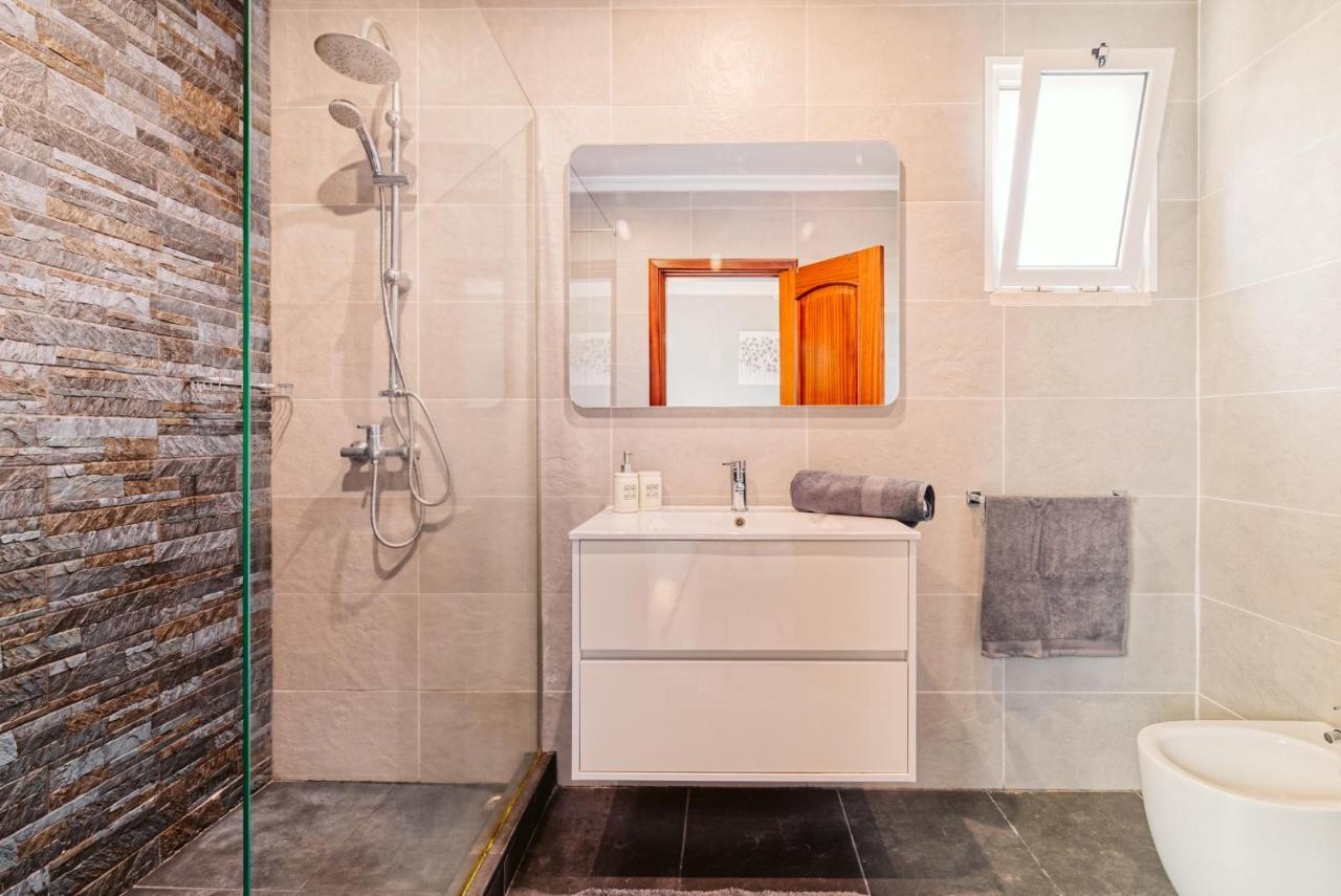 Vip VI - Sea View Apartment Caniço Екстериор снимка